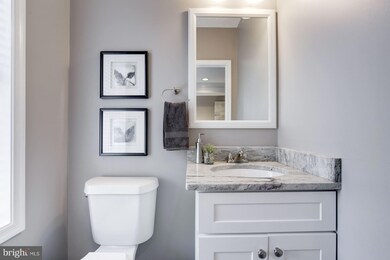 521 Columbia Rd NW unit 2, Washington, DC 20001 - photo 5