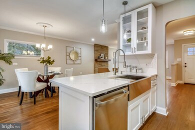 6356 Waterway Dr, Falls Church, VA 22044 - photo 7