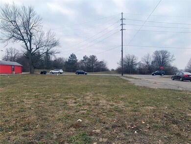 2608 Columbus Ave, Anderson, IN 46016 - photo 3