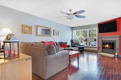 11 Stuart Dr. #6