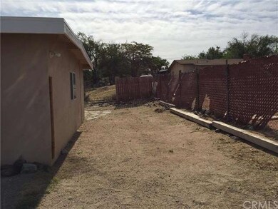 14332 Avalon Rd, Victorville, CA 92395 - photo 6