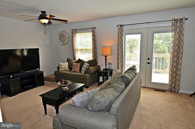 8263 Vernon St, Manassas, VA 20109 - photo 4