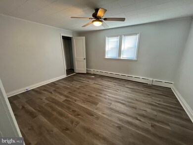 513 Center St unit FRONT, Pottstown, PA 19464 - photo 7