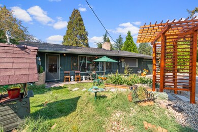 2413 E McAndrews Rd, Medford, OR 97504 - photo 4