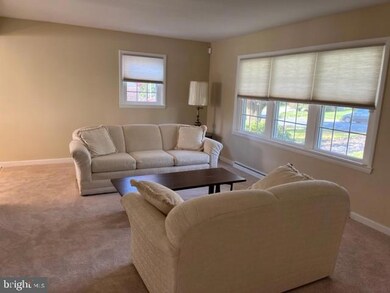 215 W 38th St, Reading, PA 19606 - photo 7