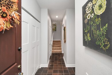 281 Litchfield Ln, Houston, TX 77024 - photo 4