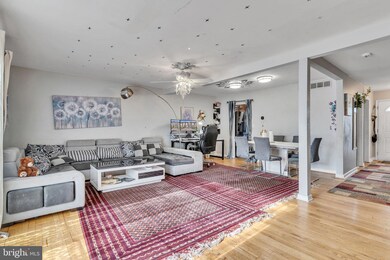 10302 Crimson Tree Ct, Columbia, MD 21044 - photo 5