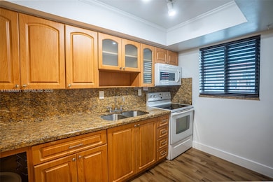 895 W 80th Place, Hialeah, FL 33014 - photo 4