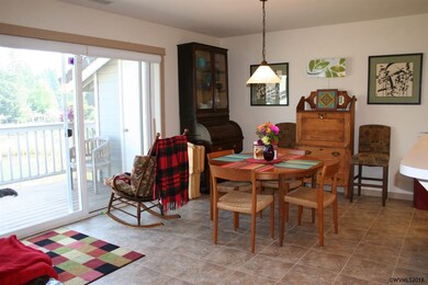 1840 13th St SE, Salem, OR 97302 - photo 6