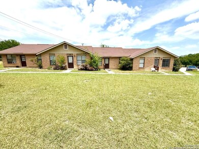 4545 Hoeneke St unit 103, Kirby, TX 78219 - photo 3