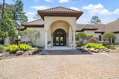 A magnificent home in the prestigious gated Kings