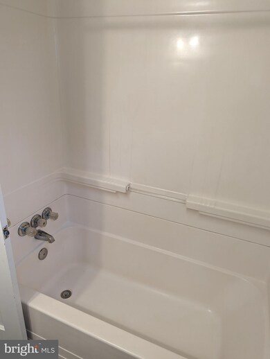 4901 Cedar Garden Rd, Baltimore, MD 21229 - photo 3