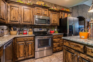 822STrailPointCtNixa-4Kitchen(3)