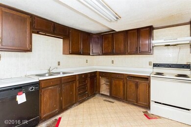 2013 Lay St, Des Moines, IA 50317 - photo 6