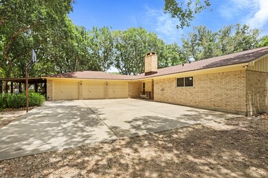 9051 Dixie Ln, Needville, TX 77461 - photo 4