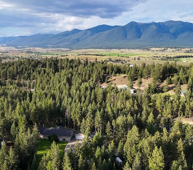 Soaring peaks provide a majestic and serene mountain setting