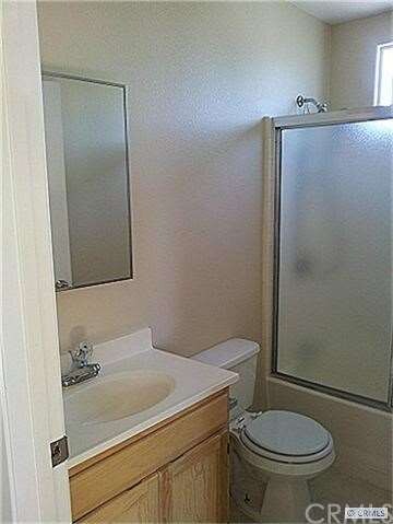 835 W Elm St, Compton, CA 90220 - photo 4