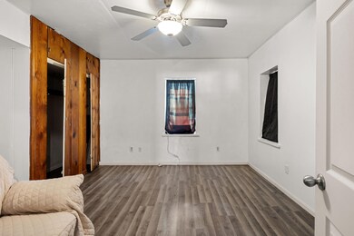 230 N Moreau Ave, Tipton, MO 65081 - photo 6