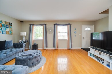 806 Upland Ave, Reading, PA 19607 - photo 5