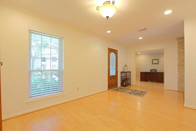 15723 Knoll Lake Dr, Houston, TX 77095 - photo 5