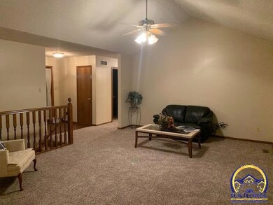2837 SW Dukeries Rd, Topeka, KS 66614 - photo 7