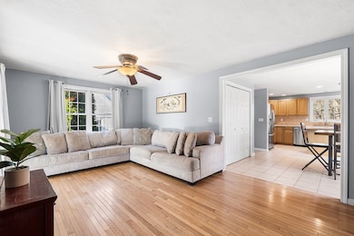 52 Deanville Rd, Attleboro, MA 02703 - photo 5