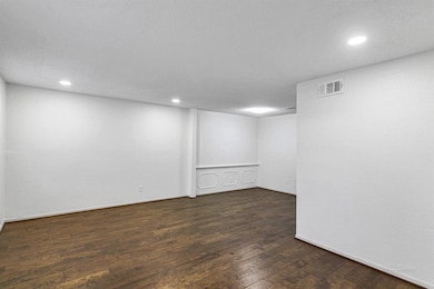 14345 Lost Meadow Ln, Houston, TX 77079 - photo 4