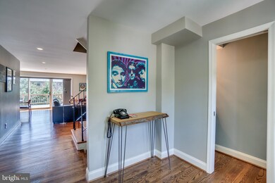 2930 Nob Hill Ct, Alexandria, VA 22314 - photo 3