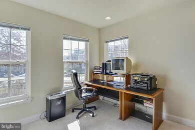 11845 Regents Park Dr, Germantown, MD 20876 - photo 3