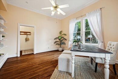 906 Arlington St, Houston, TX 77008 - photo 5