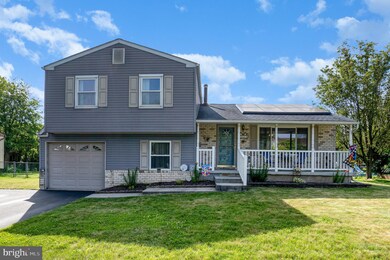 468 Sweetbriar Dr, Harrisburg, PA 17111 - photo 2