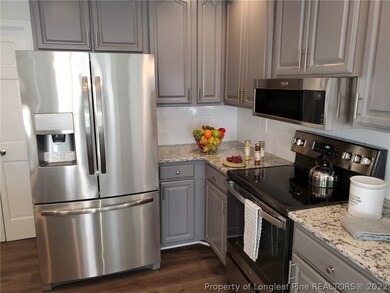 New stainless steel​​‌​​​​‌​​‌‌​​​‌​​‌‌​‌‌​​​‌‌‌​​​​‌​​​​​‌ appliances.