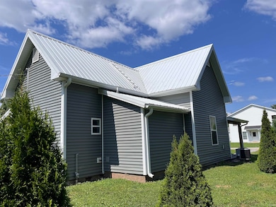 108 N Carter St, Colfax, IN 46035 - photo 5