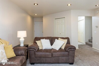 03-Living Room-ELKO2070