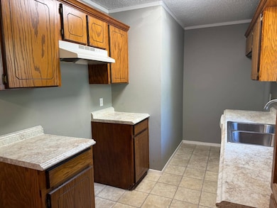 808 W Texas St, Hugo, OK 74743 - photo 7