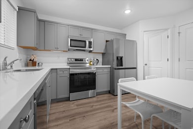 645 S Plum Creek Ln E, Ogden, UT 84404 - photo 4