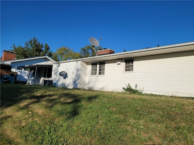 231 S Redwood Ln, Decatur, IL 62522 - photo 2