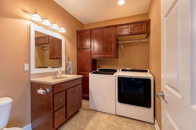 4008 Wedgewood Dr, Cedar Falls, IA 50613 - photo 6