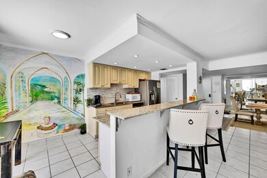 La Palma unit 208, Palm Beach, FL 33480 - photo 3