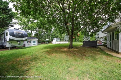 9 Mayfair Rd, Holmdel, NJ 07733 - photo 5