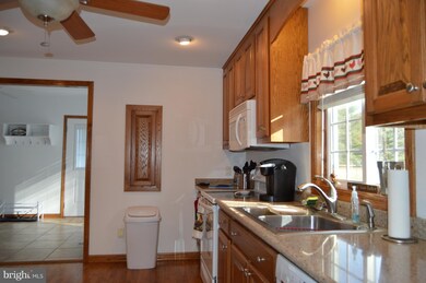 7112 Ladysmith Rd, Ruther Glen, VA 22546 - photo 6