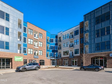 2425 Gathering Square Ct, Fuquay-Varina, NC 27526 - photo 2