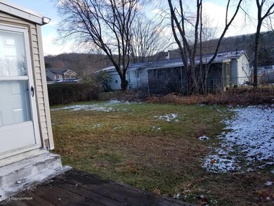 313 Collins St, Stroudsburg, PA 18360 - photo 5