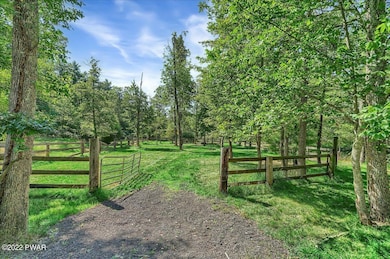 340 Sawkill Rd, Milford, PA 18337 - photo 2