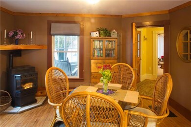 Everyday eating by the pellet wood stove