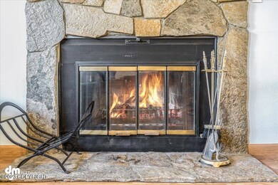 04-Fireplace_ELI00629