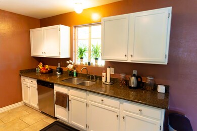 Kitchen (2)