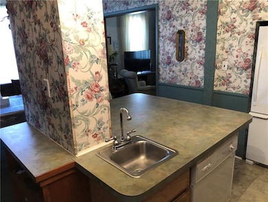 117 6th St, Midland, PA 15059 - photo 4