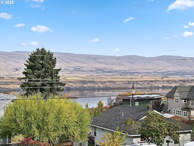 1520 E 9th St, the Dalles, OR 97058 - photo 6