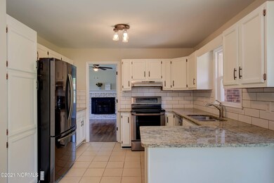 609 Littlejohn Ave, Jacksonville, NC 28546 - photo 7